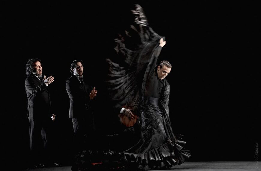 Manuel Liñán: «Cuando empecé a ponerme la bata de cola, mucha gente dejó de saludarme»