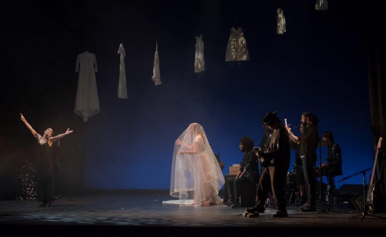 A través de los años, “A través de la luz”, una obra de Fernando Vacas