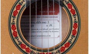 El Zoco entre particulares: Vendo guitarra, es una Ramírez, es la guitarra!