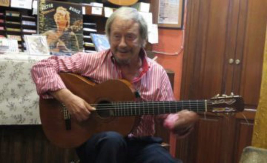 Victor Monge “Serranito”, Maestro por excelencia de la guitarra recibe la Medalla de Oro al Mérito de las Bellas Artes