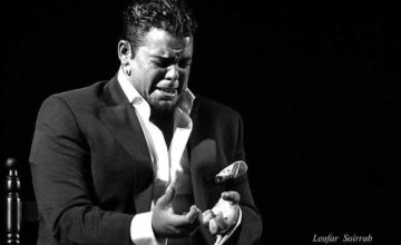 Los grandes, casi siempre se sientan atrás. Tablao Flamenco
