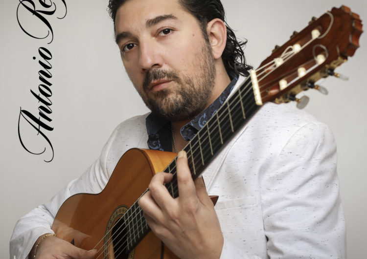 Antonio Rey, ganador del Grammy Latinos al Mejor Álbum Flamenco, por «Flamenco sin Fronteras»