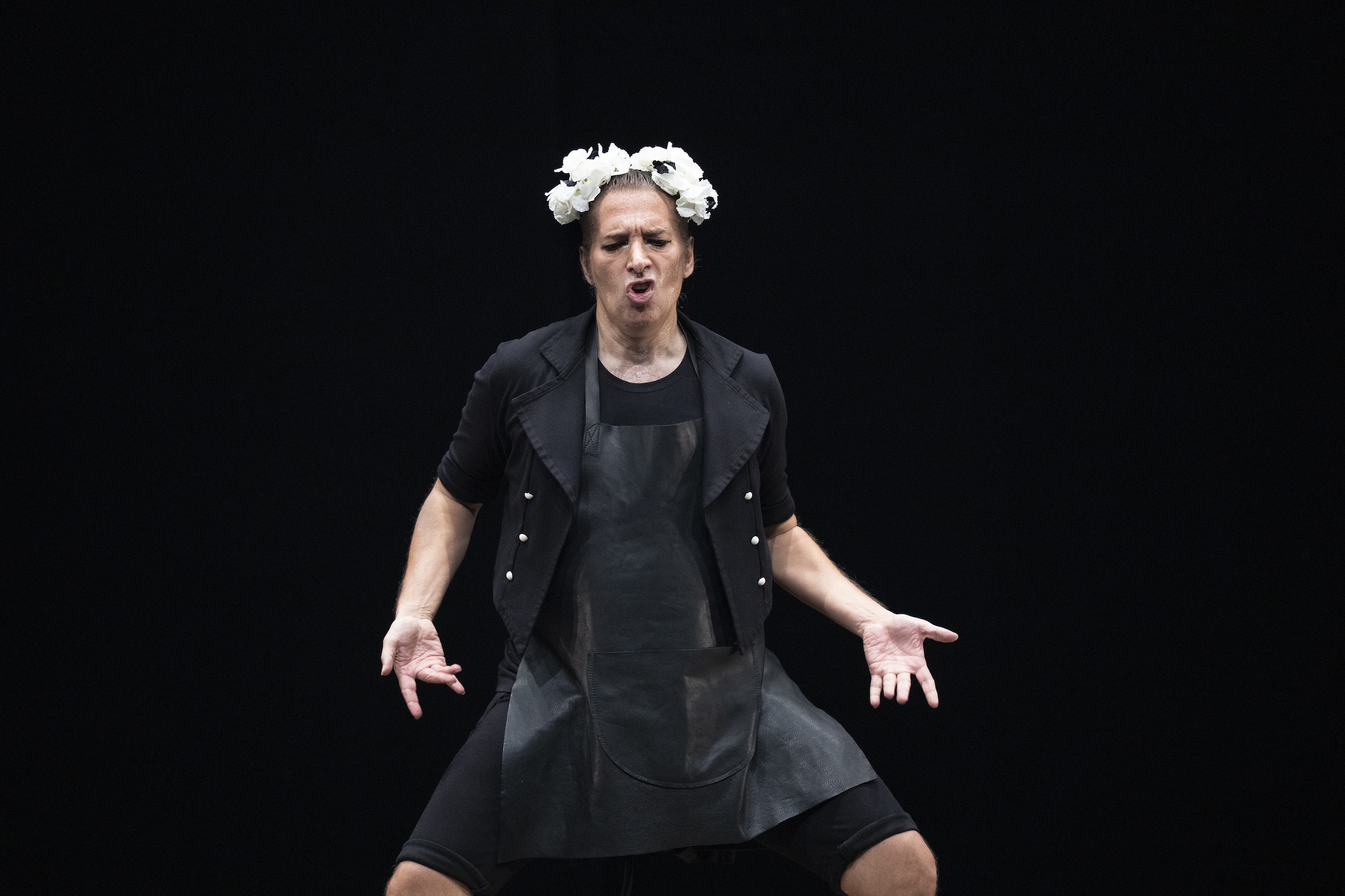 Israel Galván presenta Bolero de Blanco y negro en el teatro de La Maestranza, Sevilla, a 26 de septiembre de 2026. Fotografia: