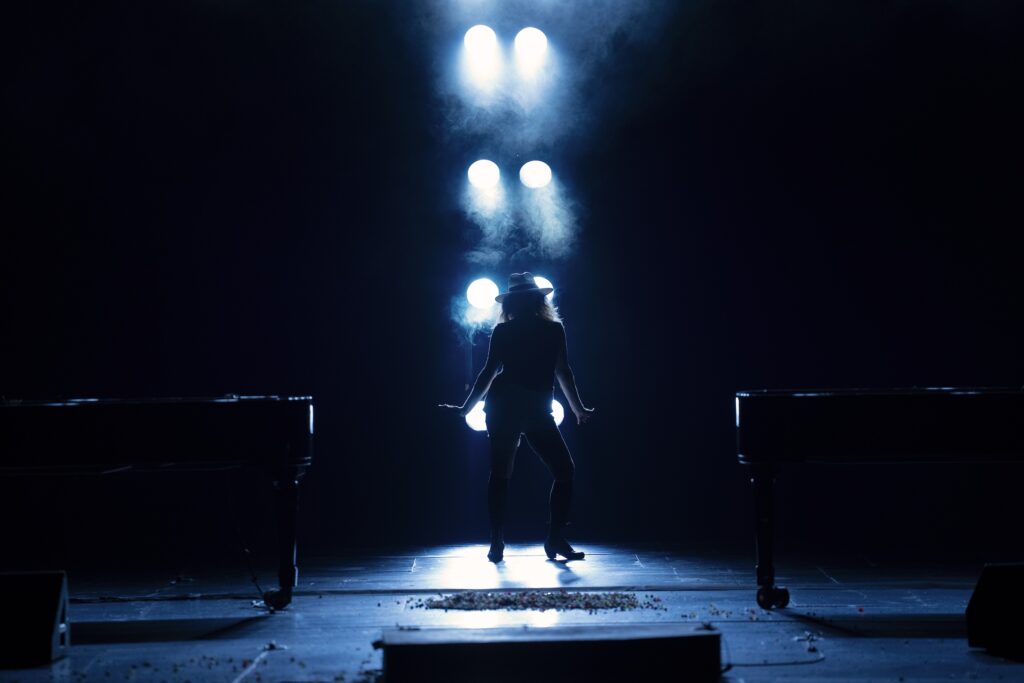 Israel Galván presenta Bolero de Blanco y negro en el teatro de La Maestranza, Sevilla, a 26 de septiembre de 2026. Fotografia: