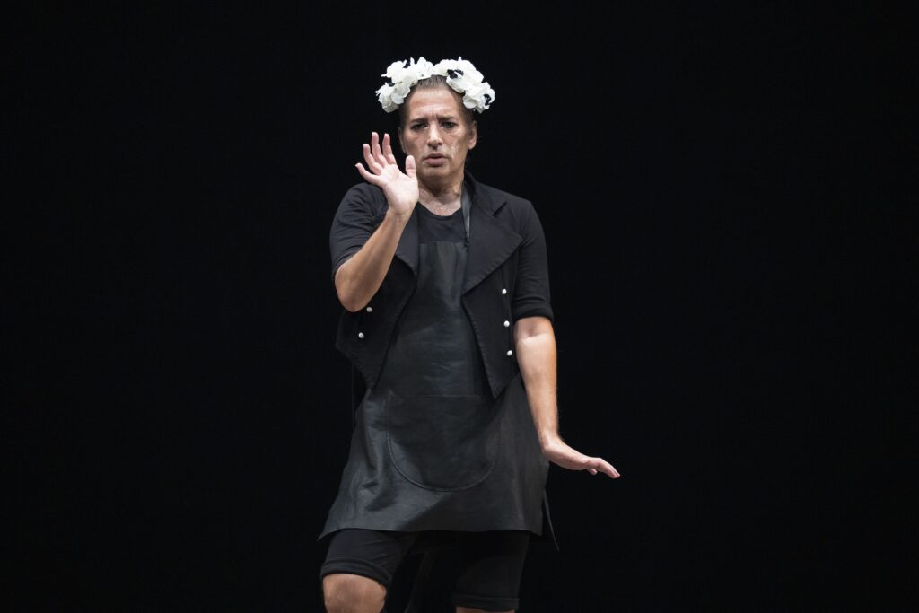 Israel Galván presenta Bolero de Blanco y negro en el teatro de La Maestranza, Sevilla, a 26 de septiembre de 2026. Fotografia: