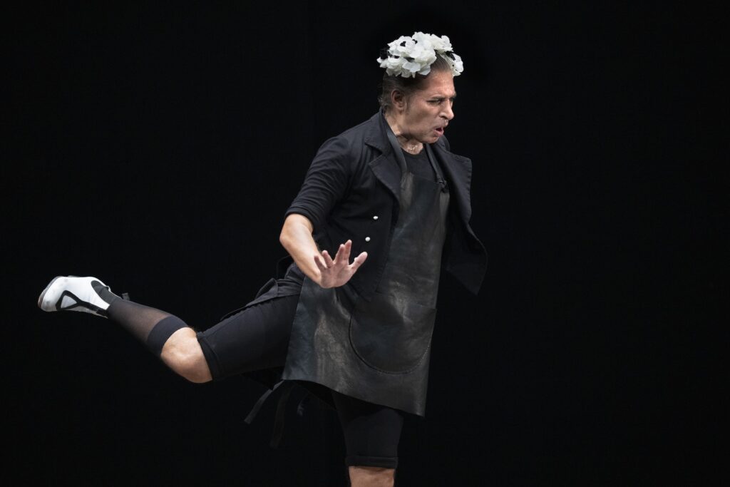 Israel Galván presenta Bolero de Blanco y negro en el teatro de La Maestranza, Sevilla, a 26 de septiembre de 2026. Fotografia: