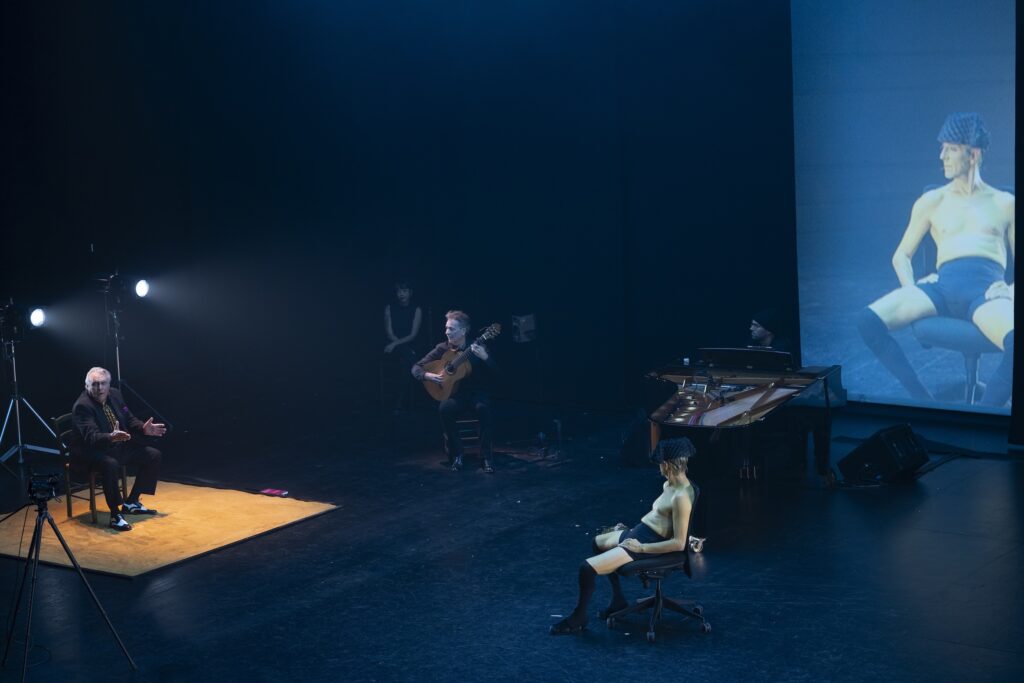 Andrés Marín presenta Desierto en el teatro Central, Sevilla, a 25 de septiembre de 2026. Fotografia: