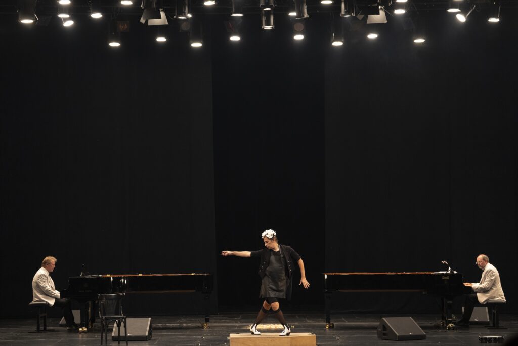 Israel Galván presenta Bolero de Blanco y negro en el teatro de La Maestranza, Sevilla, a 26 de septiembre de 2026. Fotografia: